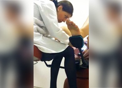 Пациентка показала пилотку женщине гинекологу на скрытую камеру
