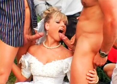 Невесту толпой на свадьбе. ▶️ Смотреть лучшее порно на grantafl.ru